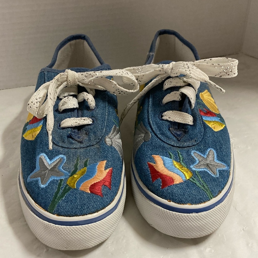 Sebastino  Women’s Size 9.5 Embroidered Ocean Beach Denim Sneakers Shoes Lace Up